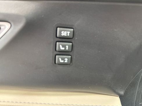 Used 2021 Subaru Ascent Limited w/ Technology Package AWD/4WD image 14