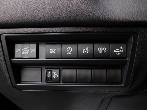 Used 2025 Toyota Tundra Limited image 32