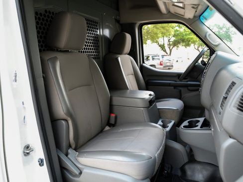 Used 2021 Nissan NV 2500 SV RWD image 31