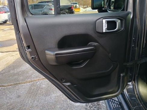 Used 2021 Jeep Wrangler Unlimited Rubicon image 20