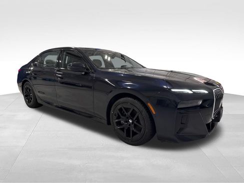 Used 2024 BMW 740i xDrive AWD/4WD image 53
