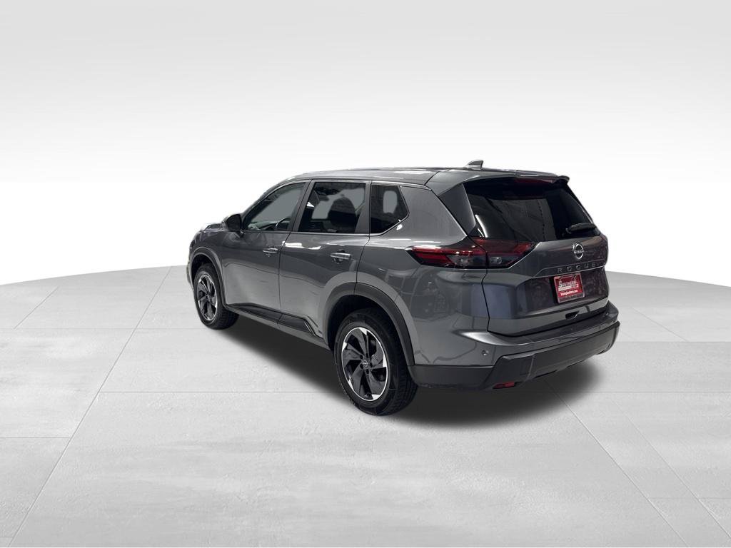Used 2025 Nissan Rogue SV AWD/4WD image 5