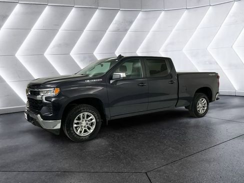 Used 2023 Chevrolet Silverado 1500 LT image 3