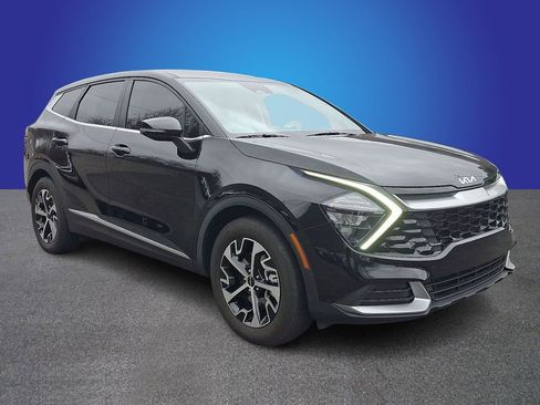 Used 2023 Kia Sportage EX image 3
