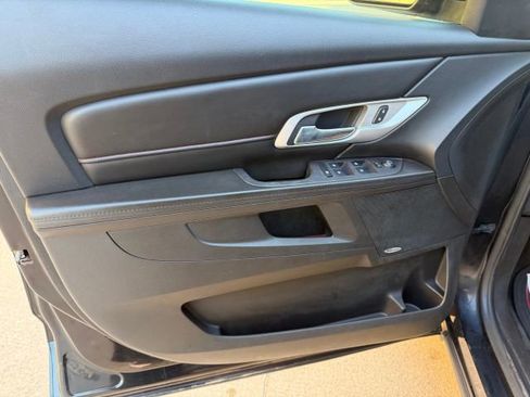 Used 2017 GMC Terrain SLT image 23