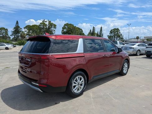 Certified 2024 Kia Carnival LX FWD image 8
