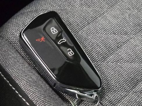 Used 2026 Volkswagen Tiguan S image 14