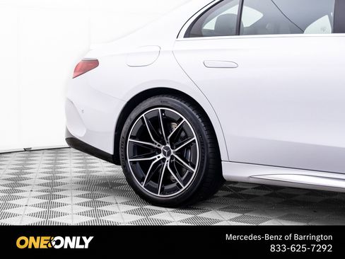 Used 2025 Mercedes-Benz E 53 AMG e 4MATIC Sedan image 34