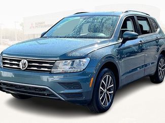 Used 2019 Volkswagen Tiguan SE w/ Panoramic Sunroof Package video 1