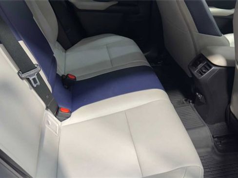 Used 2022 Lexus UX 200 w/ Premium Package image 16