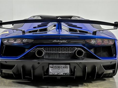 Used 2021 Lamborghini Aventador SVJ AWD/4WD image 15