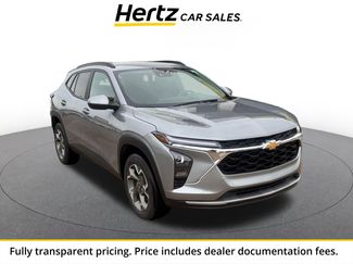 Used 2025 Chevrolet Trax LT FWD video 1