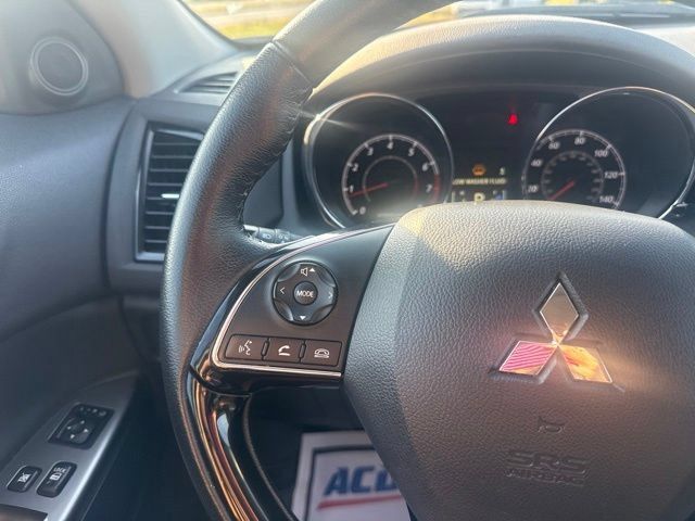 Used 2025 Mitsubishi Outlander Sport SE AWD/4WD image 15