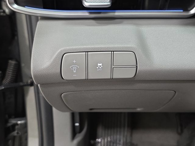 Used 2024 Hyundai Elantra SEL FWD image 26