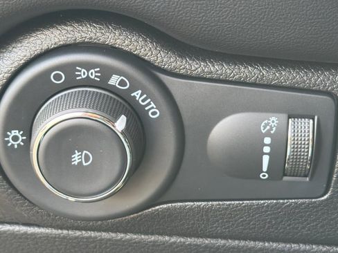 Used 2022 Dodge Durango GT image 17