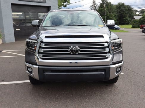 Used 2019 Toyota Tundra Limited w/ Limited Premium Package AWD/4WD image 3