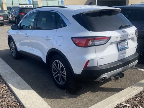 Used 2020 Ford Escape SEL image 4