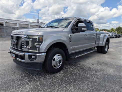 Used 2020 Ford F350 Lariat w/ Lariat Value Package AWD/4WD image 8