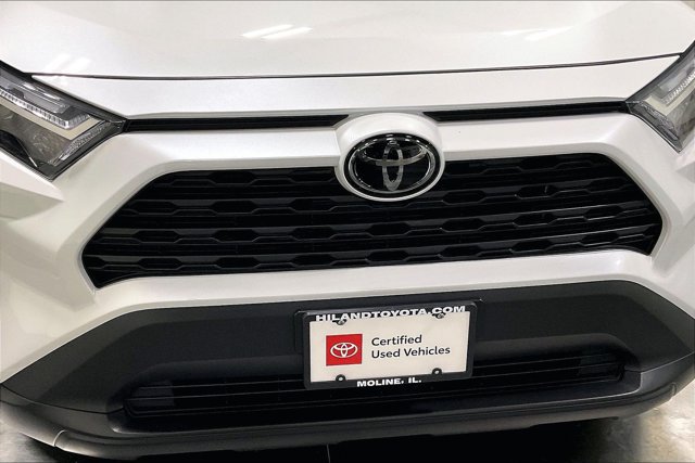 Certified 2023 Toyota RAV4 XLE Premium AWD/4WD image 31