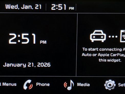 Used 2022 Kia Forte LXS w/ LXS Technology Package image 3