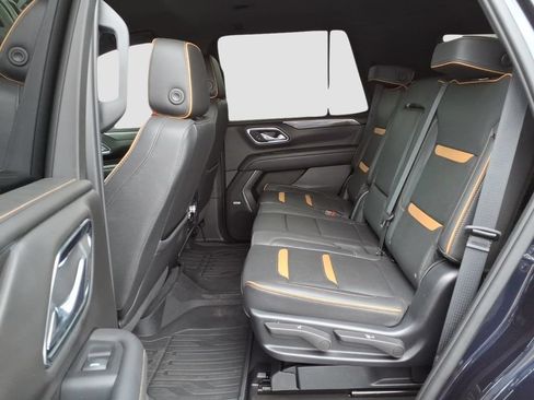 Used 2023 GMC Yukon AT4 w/ Technology Package AWD/4WD image 15