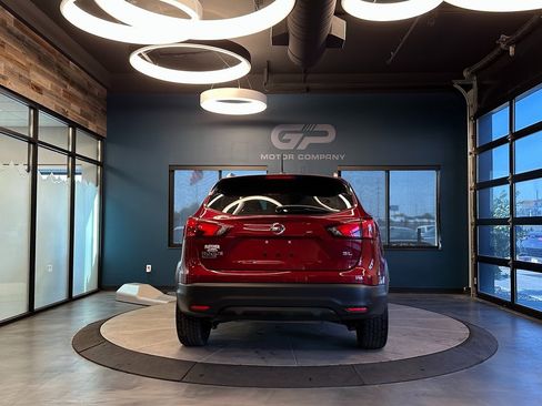 Used 2019 Nissan Rogue Sport SL image 4