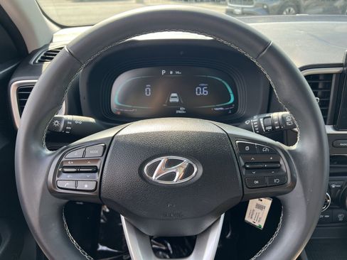 Used 2023 Hyundai Venue SEL w/ Cargo Package FWD image 15