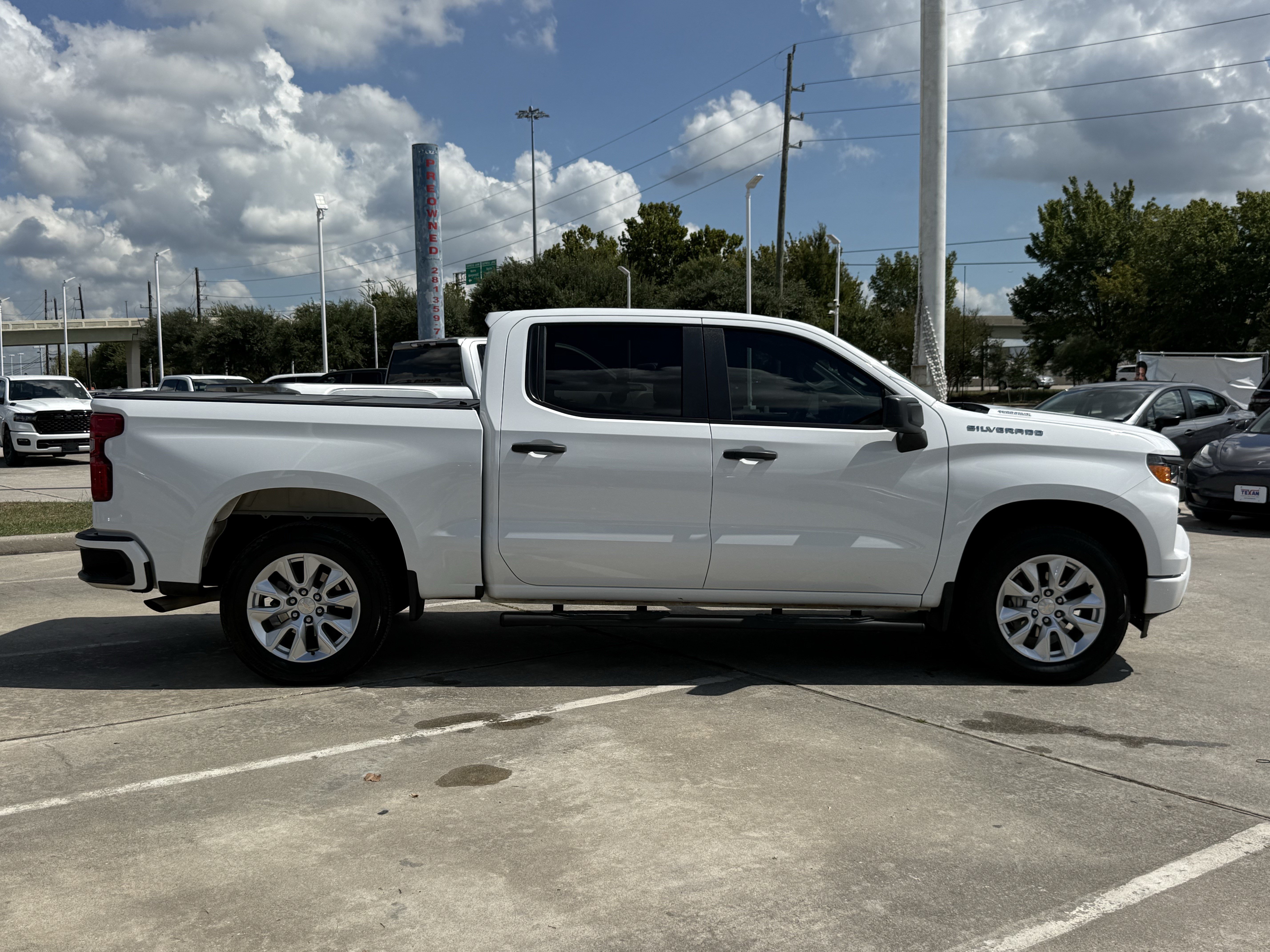 Used 2024 Chevrolet Silverado 1500 Custom RWD image 3