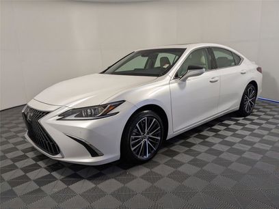 Used 2025 Lexus ES 300h w/ Premium Package