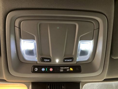 Used 2024 Chevrolet Silverado 2500 LT image 23