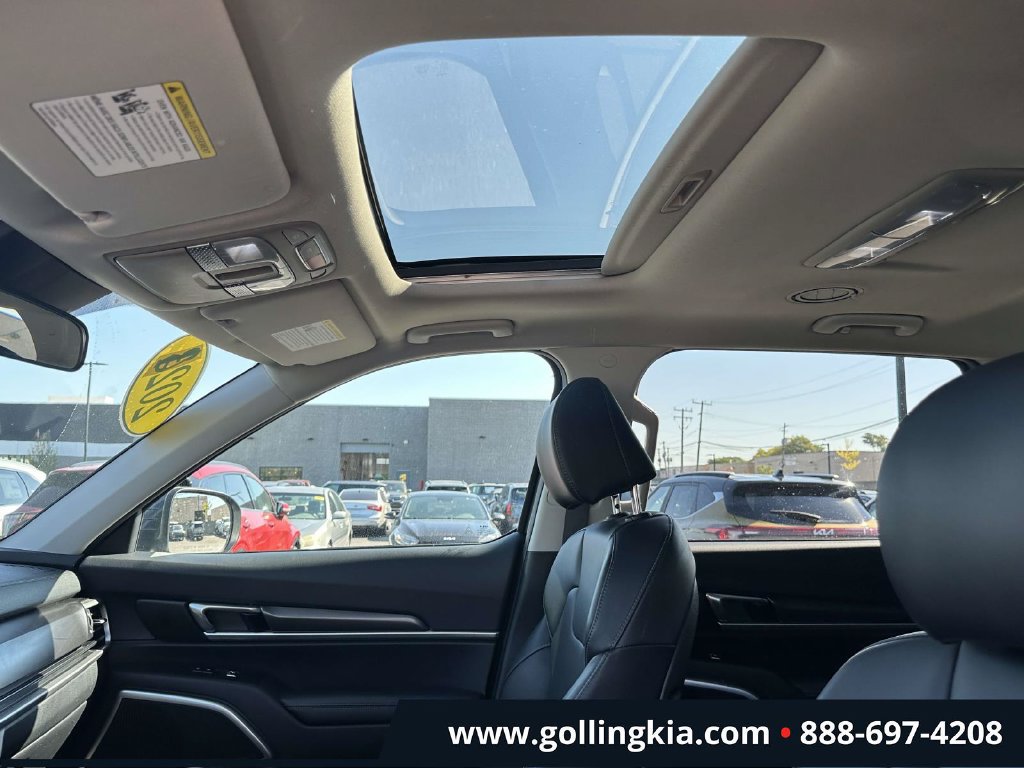 Certified 2024 Kia Telluride S w/ S Sunroof Package AWD/4WD image 20