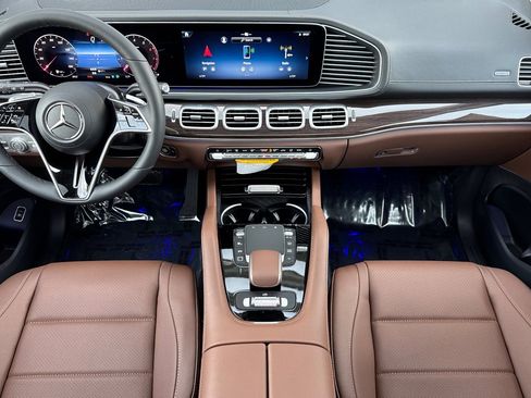 New 2026 Mercedes-Benz GLS 450 4MATIC image 3