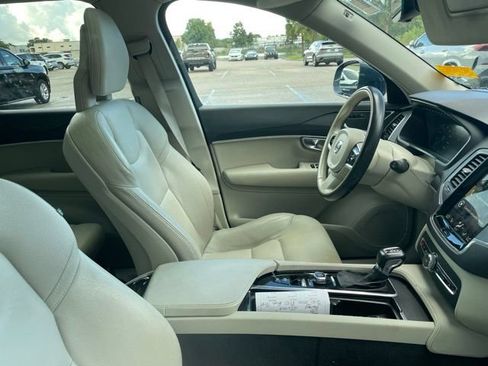 Used 2020 Volvo XC90 T6 Momentum AWD/4WD image 8