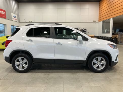 Used 2018 Chevrolet Trax LT w/ Driver Confidence Package image 4