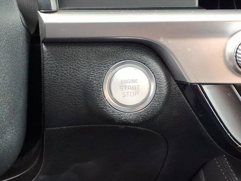 Used 2023 Kia Telluride EX w/ EX Captain's Chair Package image 17