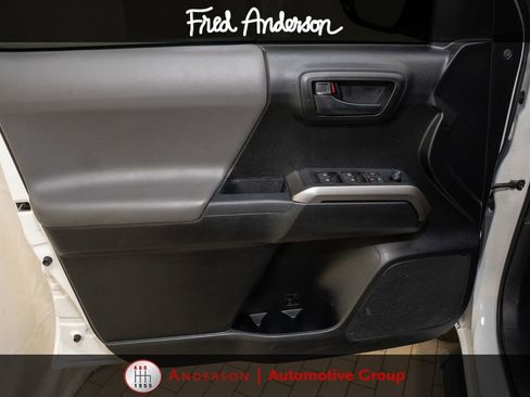 Used 2021 Toyota Tacoma SR5 RWD image 10