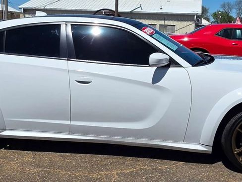 Used 2020 Dodge Charger Scat Pack RWD image 2