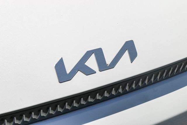 Used 2024 Kia EV6 Light RWD image 7