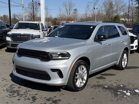 Used 2024 Dodge Durango GT image 9