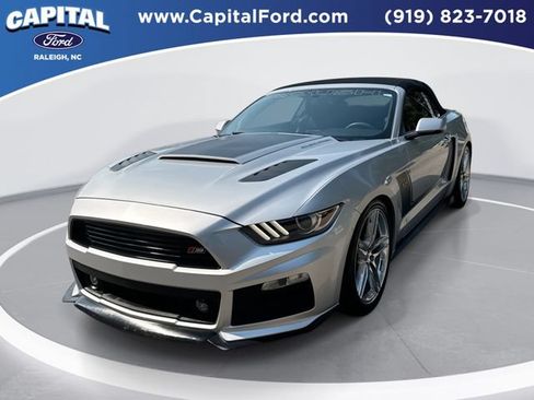 Used 2016 Ford Mustang GT Premium RWD image 1