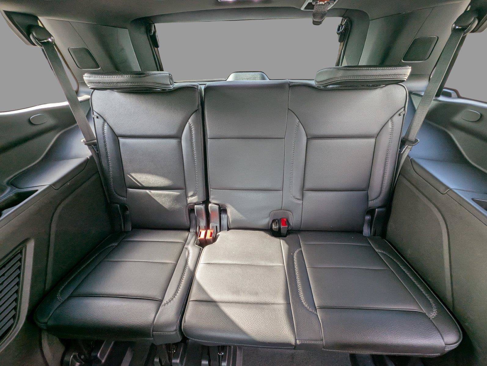 Used 2023 GMC Yukon Denali RWD image 32