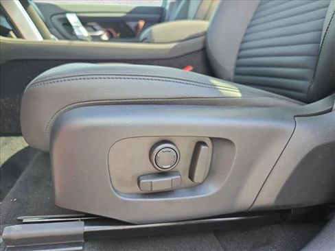 Used 2025 Land Rover Discovery Sport S AWD/4WD image 29