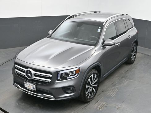 Used 2023 Mercedes-Benz GLB 250 4MATIC image 32