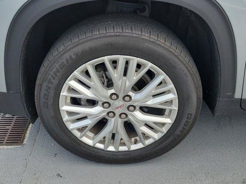 Used 2024 GMC Acadia Elevation FWD image 5
