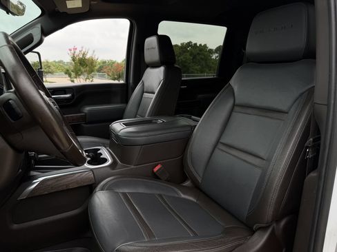Used 2020 GMC Sierra 2500 Denali w/ Denali Ultimate Package AWD/4WD image 26