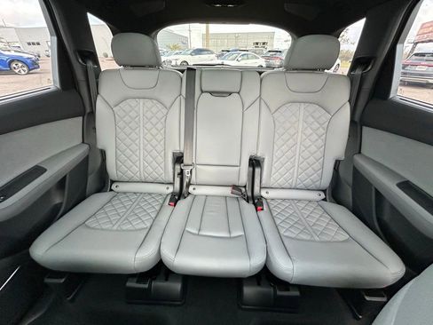 New 2026 Audi SQ7 Premium Plus image 13