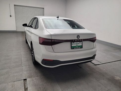 Used 2025 Volkswagen Jetta Sport image 6