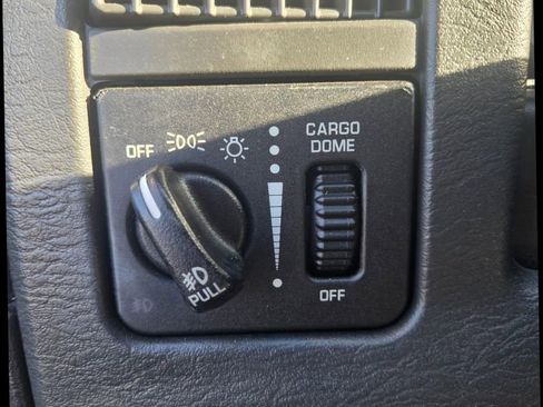 Used 2005 Dodge Ram 1500 Truck SLT image 25