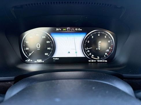 Used 2017 Volvo S90 T6 Momentum w/ Vision Package image 10