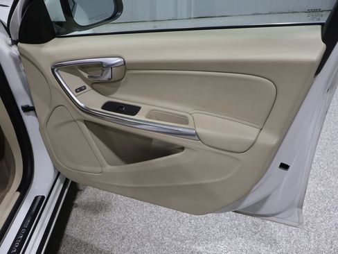 Used 2013 Volvo S60 T5 AWD/4WD image 23